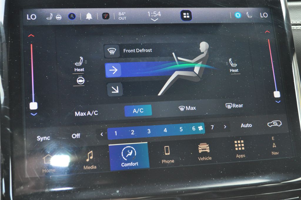 2024 Jeep Grand Cherokee Image 9