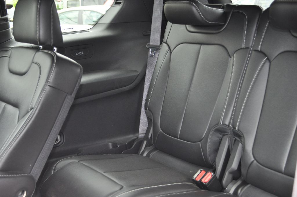 2024 Jeep Grand Cherokee Image 17