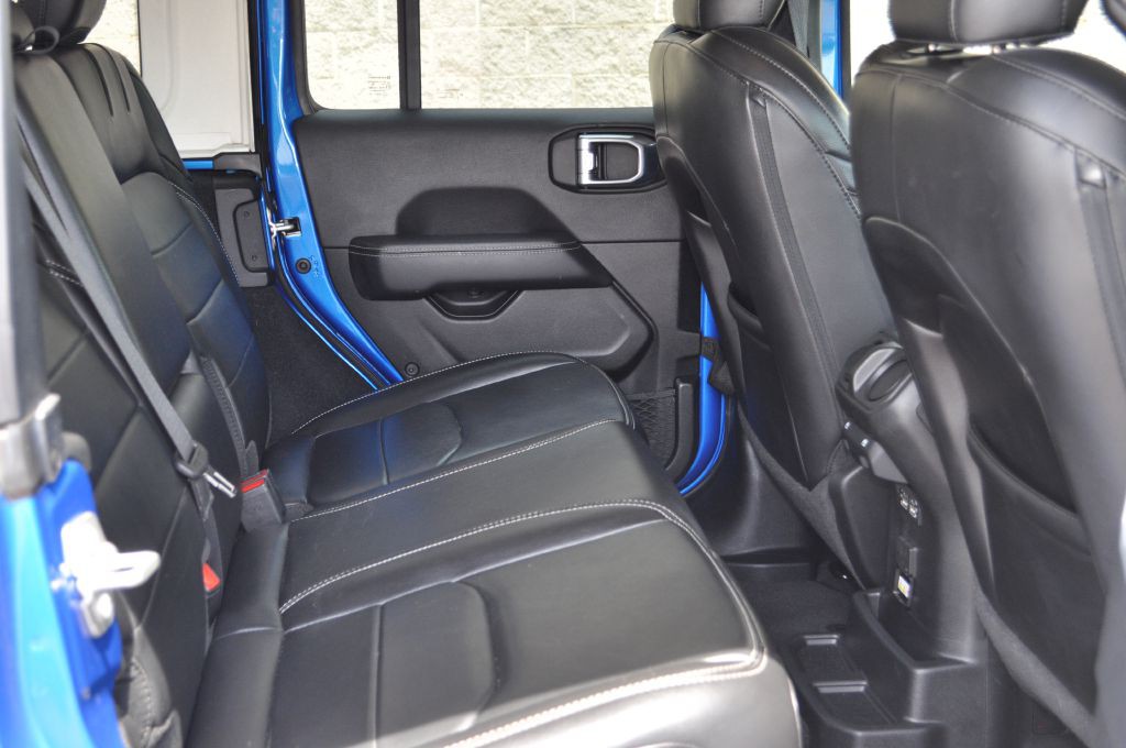 2023 Jeep Wrangler Image 3