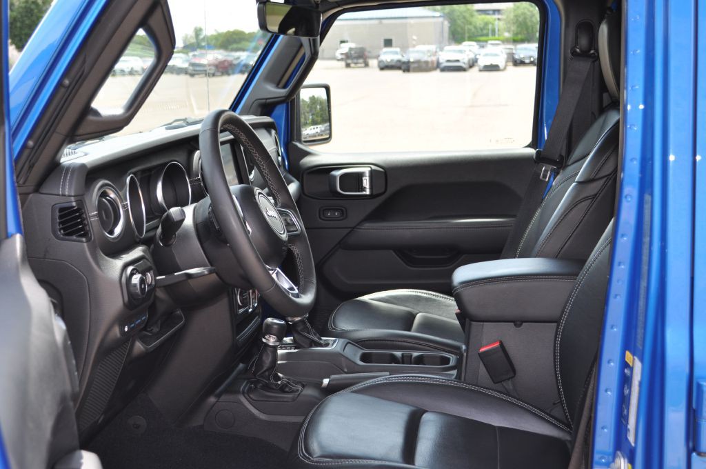 2023 Jeep Wrangler Image 6