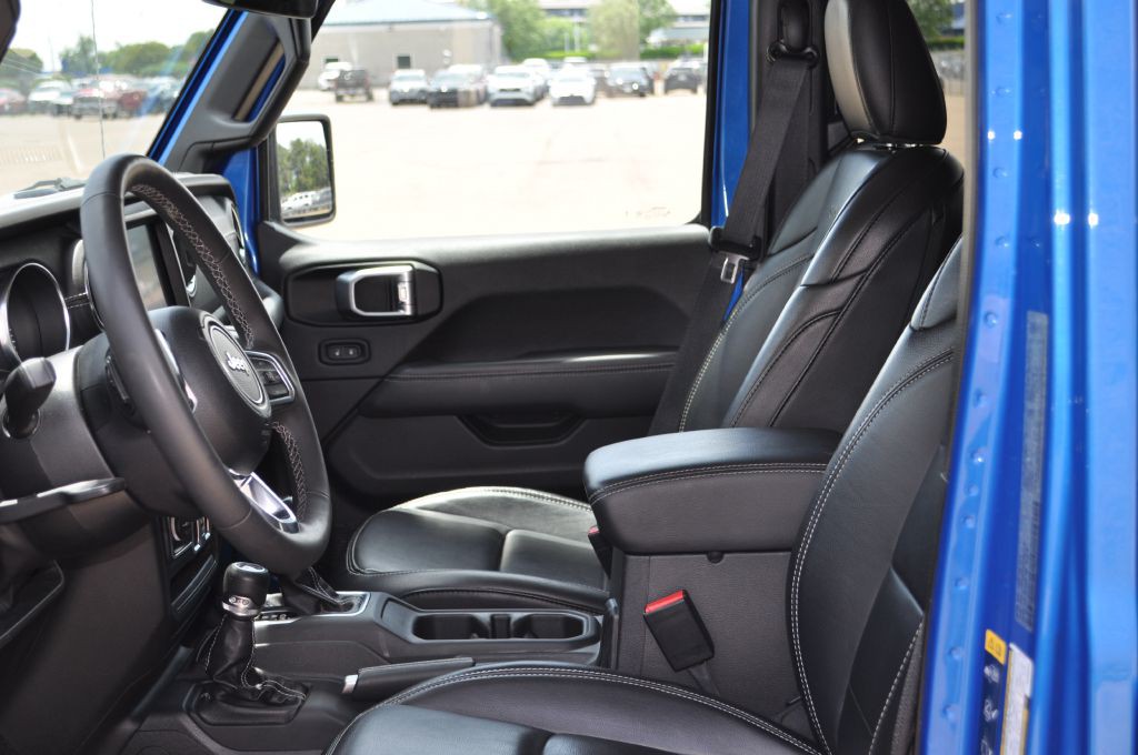 2023 Jeep Wrangler Image 9