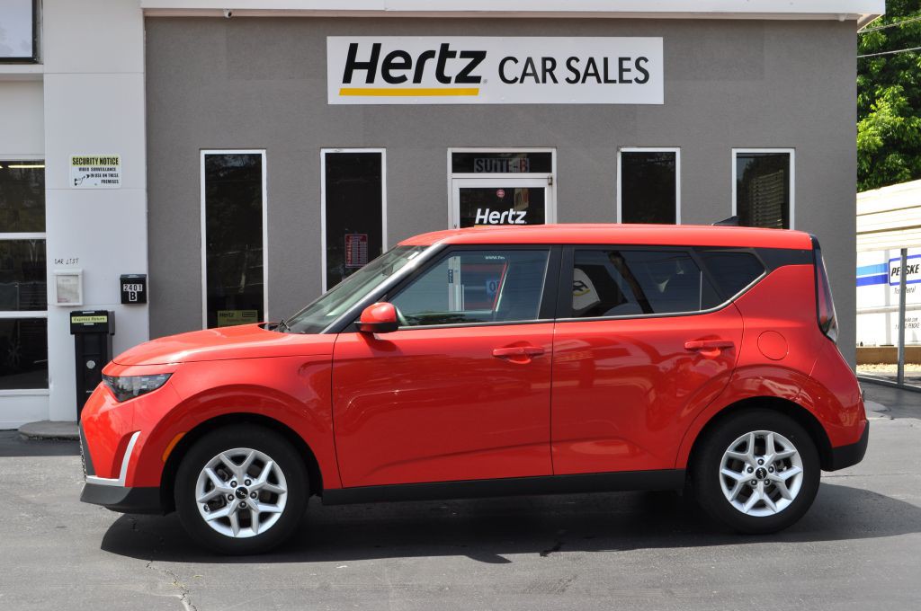 2024 Kia Soul Image 2