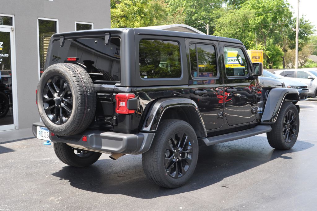 2023 Jeep Wrangler Image 4