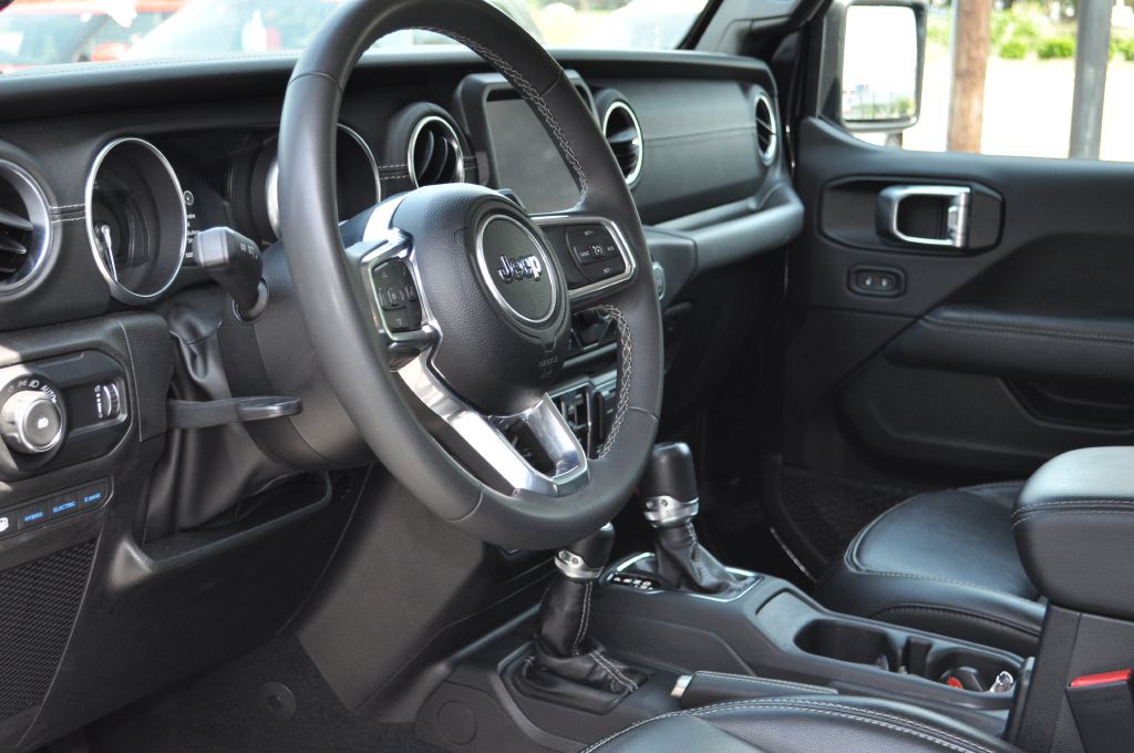 2023 Jeep Wrangler Image 8