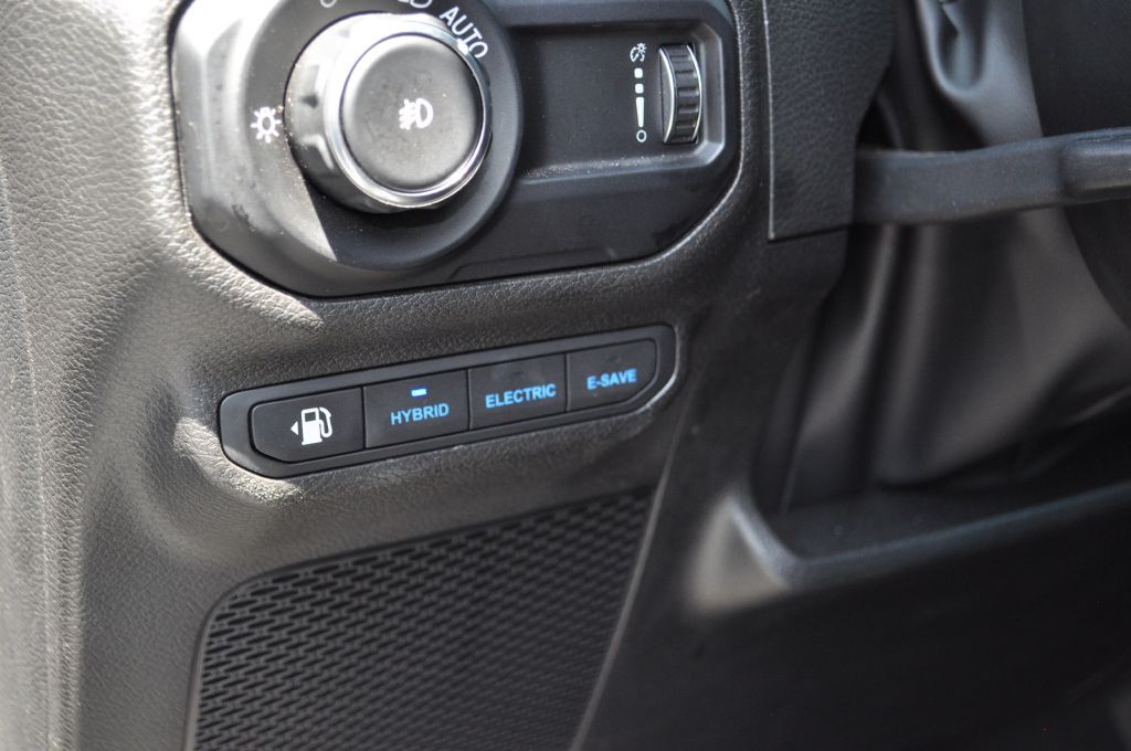 2023 Jeep Wrangler Image 19