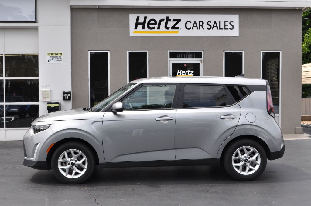 2024 Kia Soul Image 2