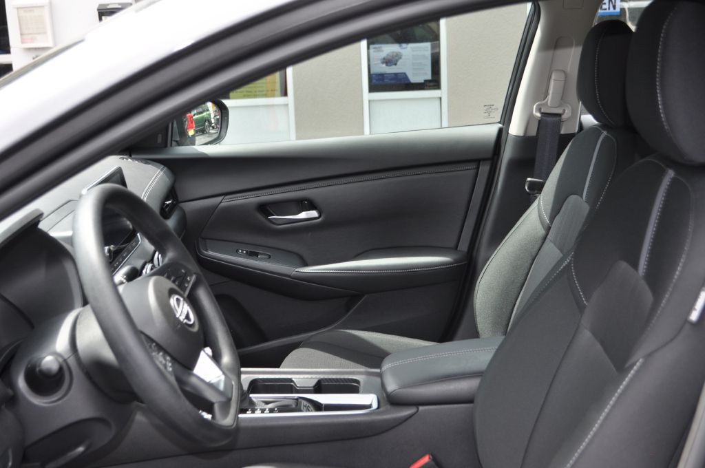 2025 Nissan Sentra Image 6