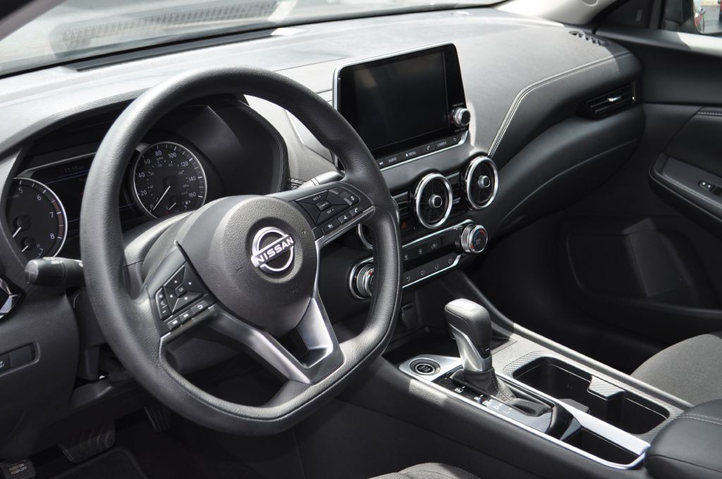 2025 Nissan Sentra Image 9