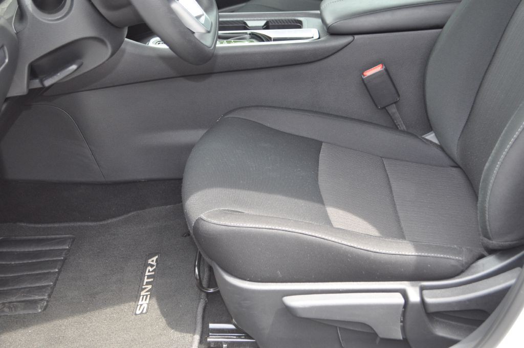 2025 Nissan Sentra Image 9