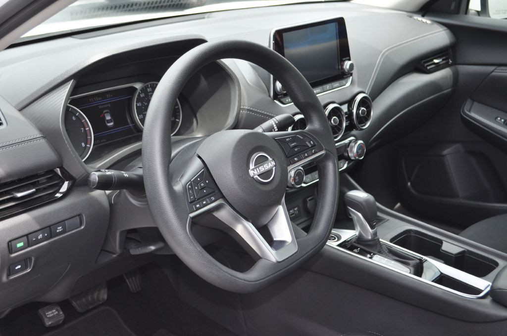 2025 Nissan Sentra Image 10
