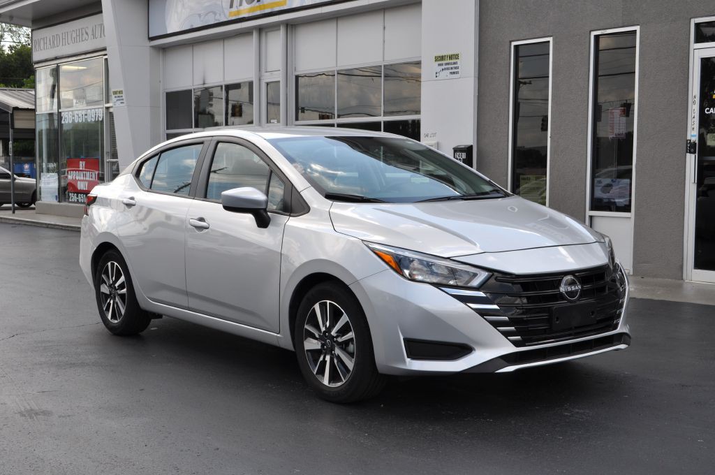 2025 Nissan Versa Image 2