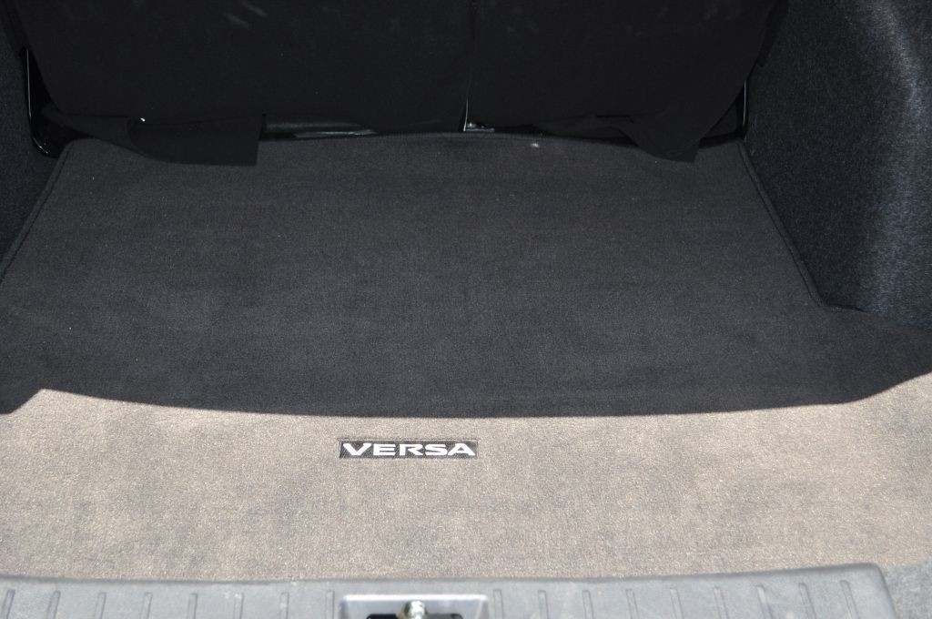 2025 Nissan Versa Image 17