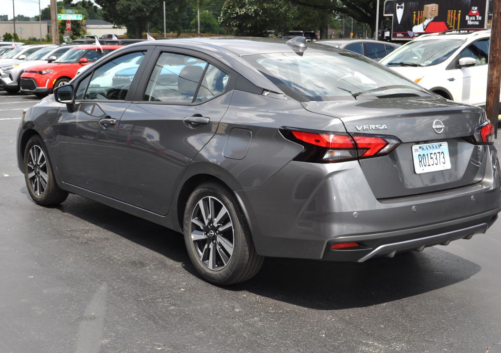 2025 Nissan Versa Image 4