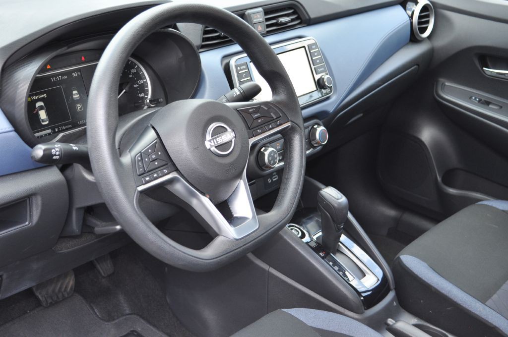 2025 Nissan Versa Image 9