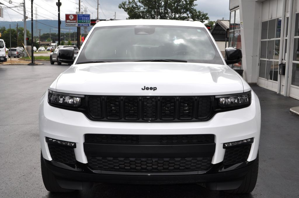 2024 Jeep Grand Cherokee Image 3