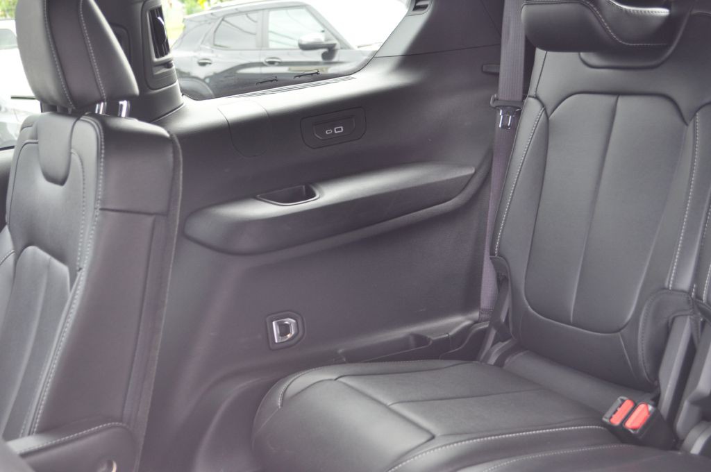 2024 Jeep Grand Cherokee Image 19