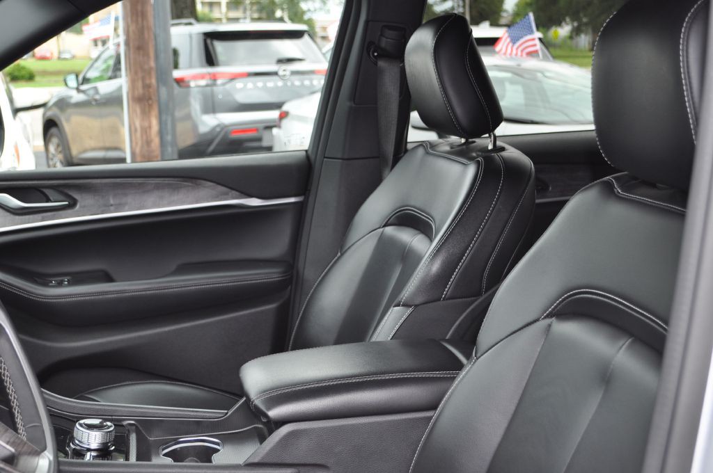 2024 Jeep Grand Cherokee Image 6