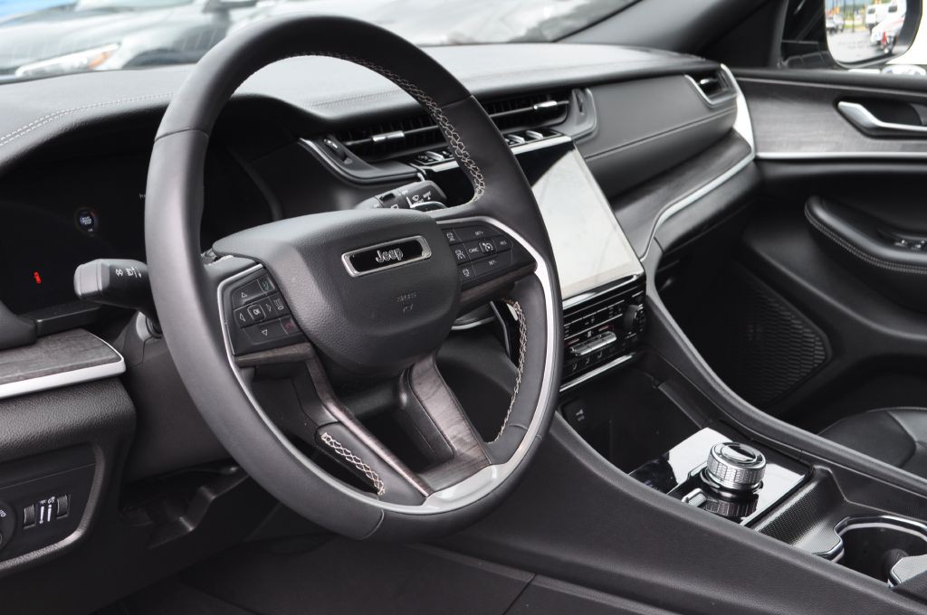 2024 Jeep Grand Cherokee Image 8