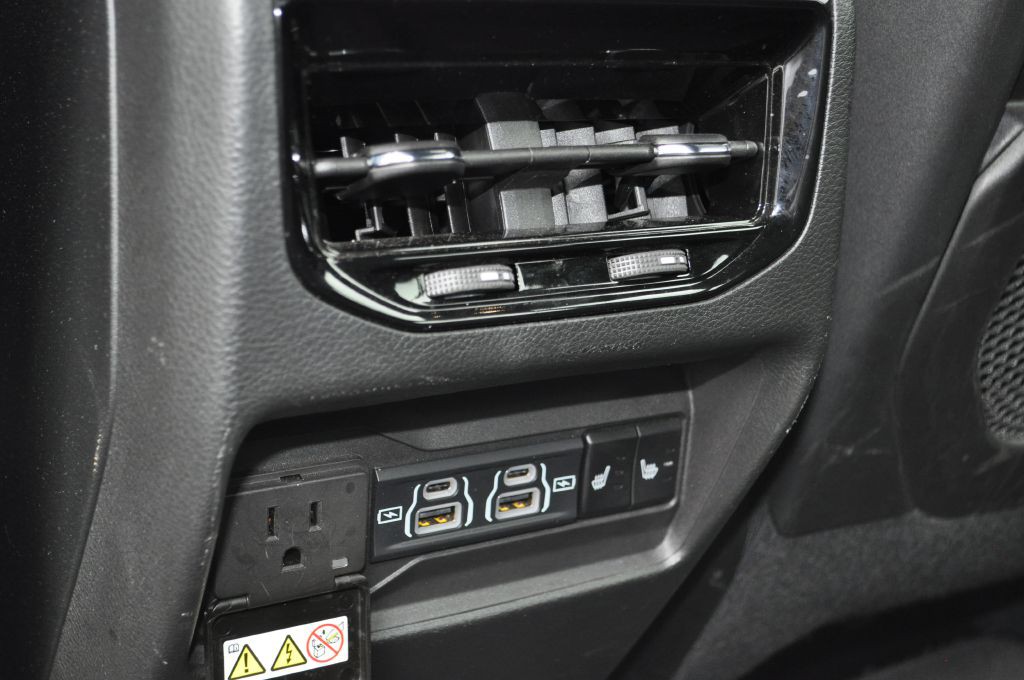 2024 Jeep Grand Cherokee Image 17