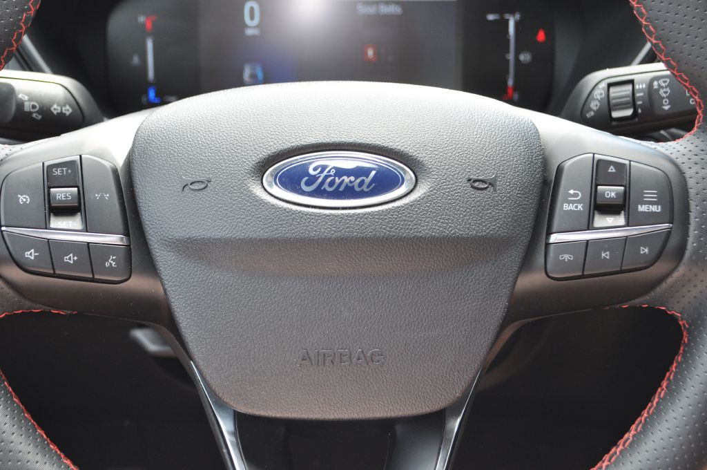 2025 Ford Escape Image 9