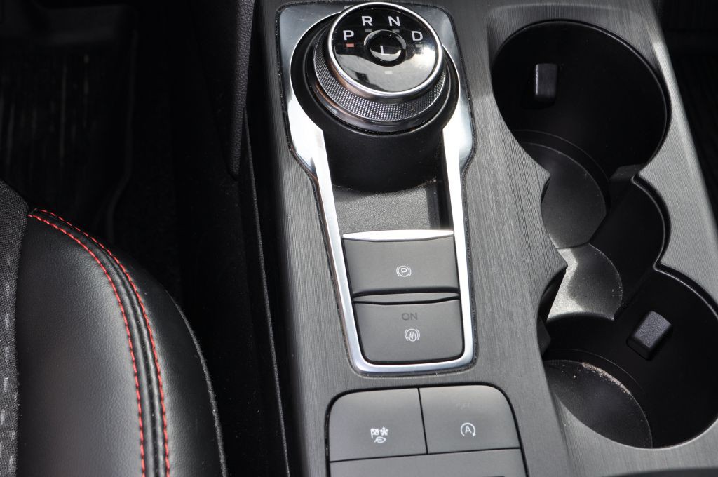 2025 Ford Escape Image 13