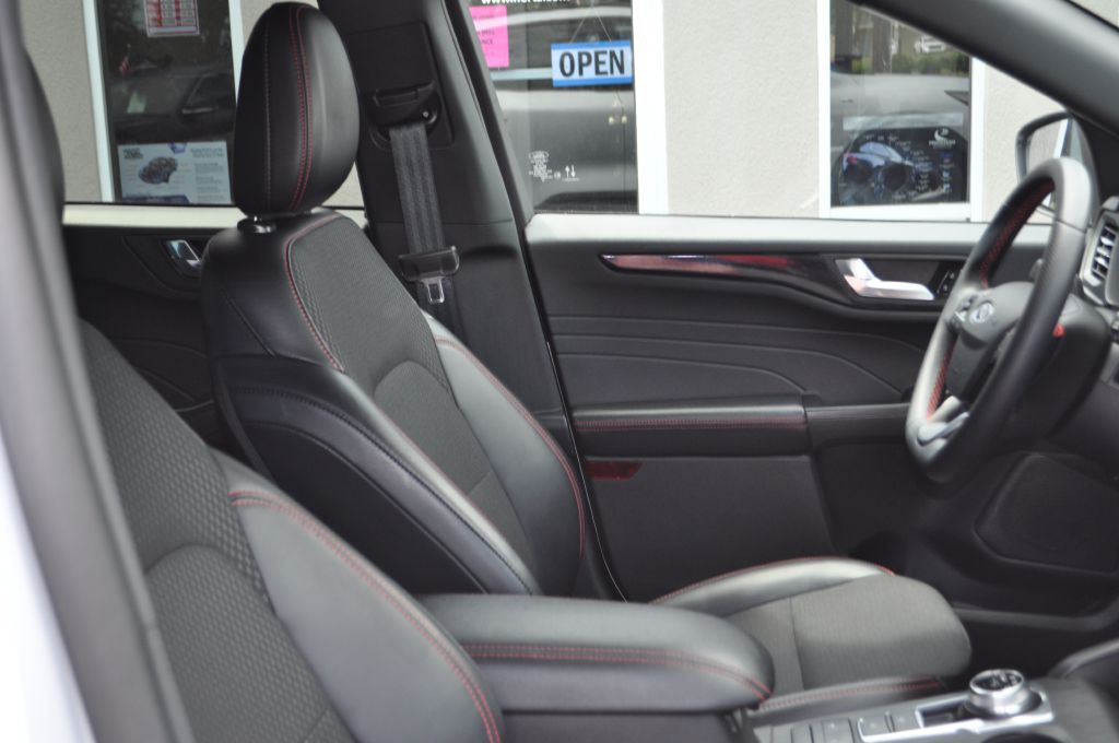 2025 Ford Escape Image 20