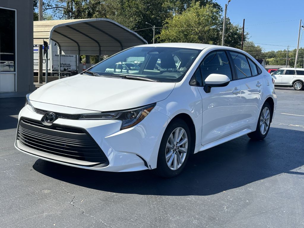2026 Toyota Corolla Image 2