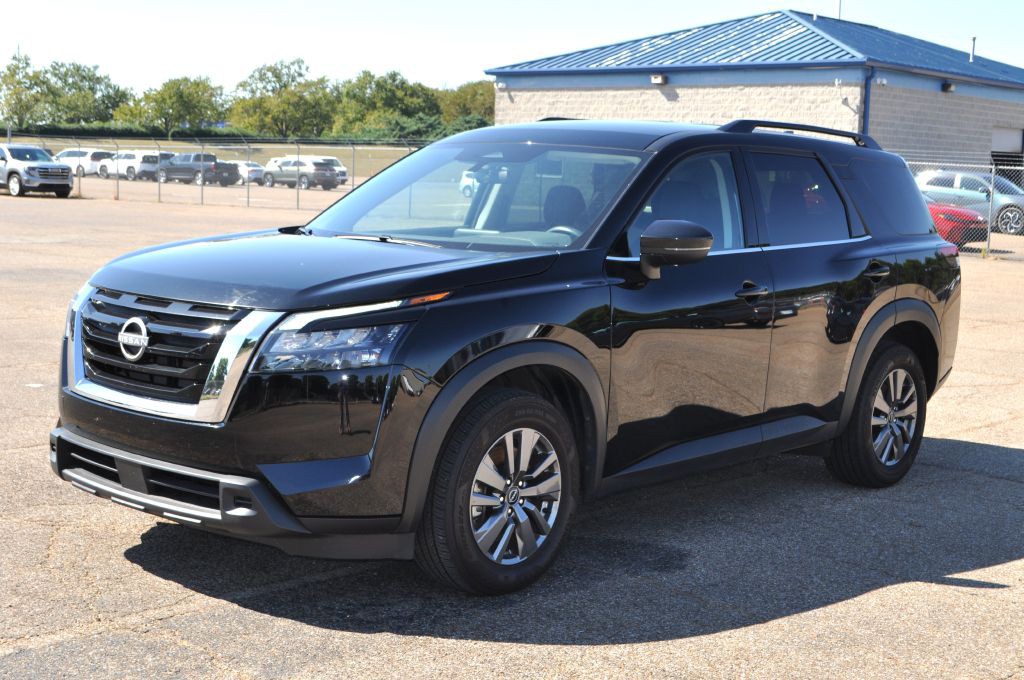 2025 Nissan Pathfinder Image 3