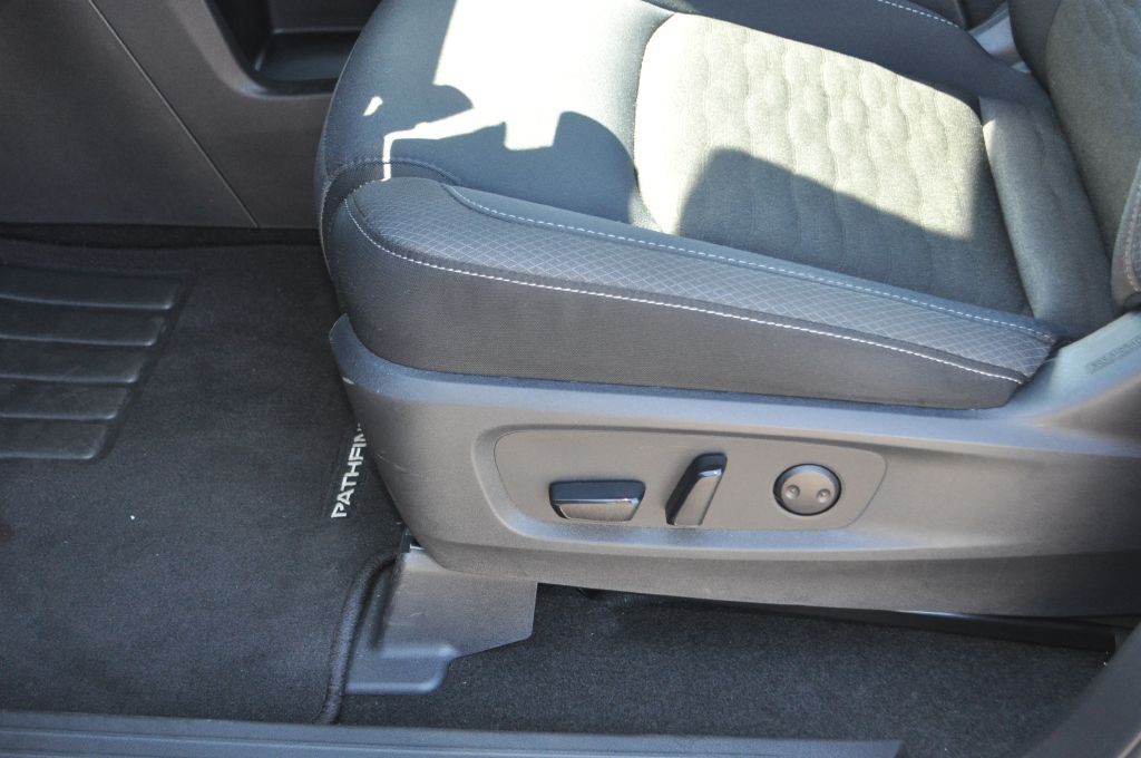 2025 Nissan Pathfinder Image 9