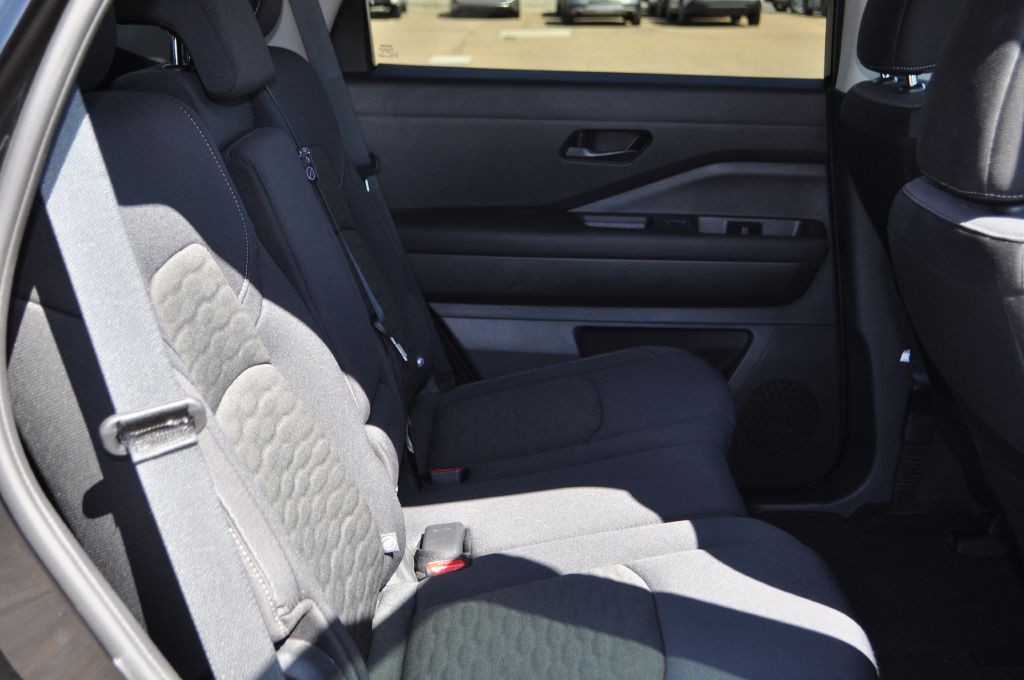 2025 Nissan Pathfinder Image 16