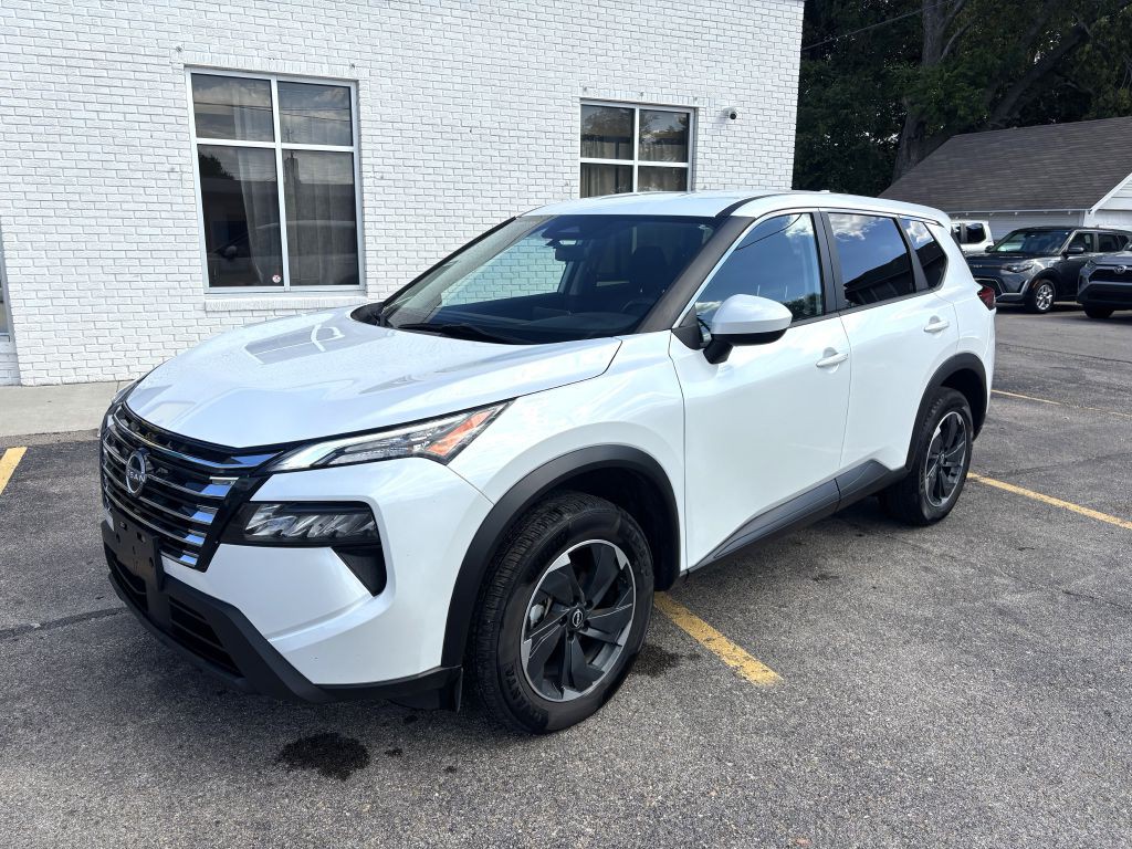 2024 Nissan Rogue Image 2
