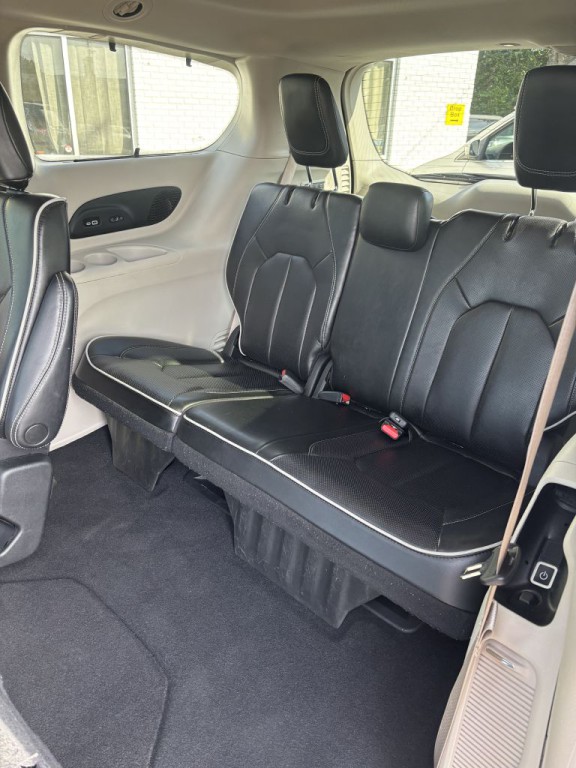 2022 Chrysler Pacifica Image 14