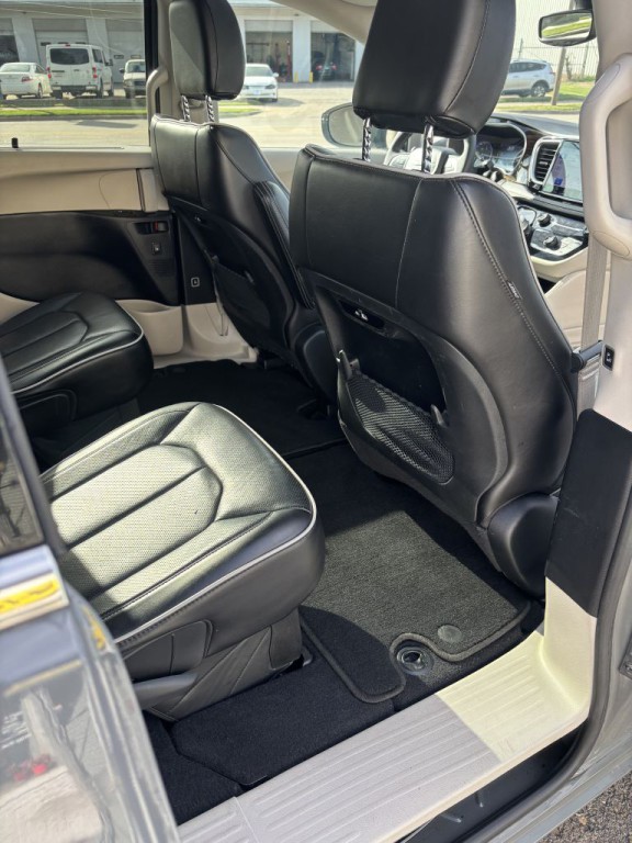 2022 Chrysler Pacifica Image 19