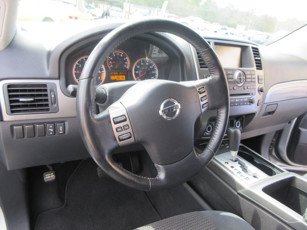 2011 Nissan Armada Image 7
