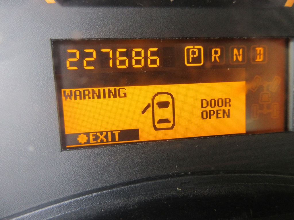 2011 Nissan Armada Image 8