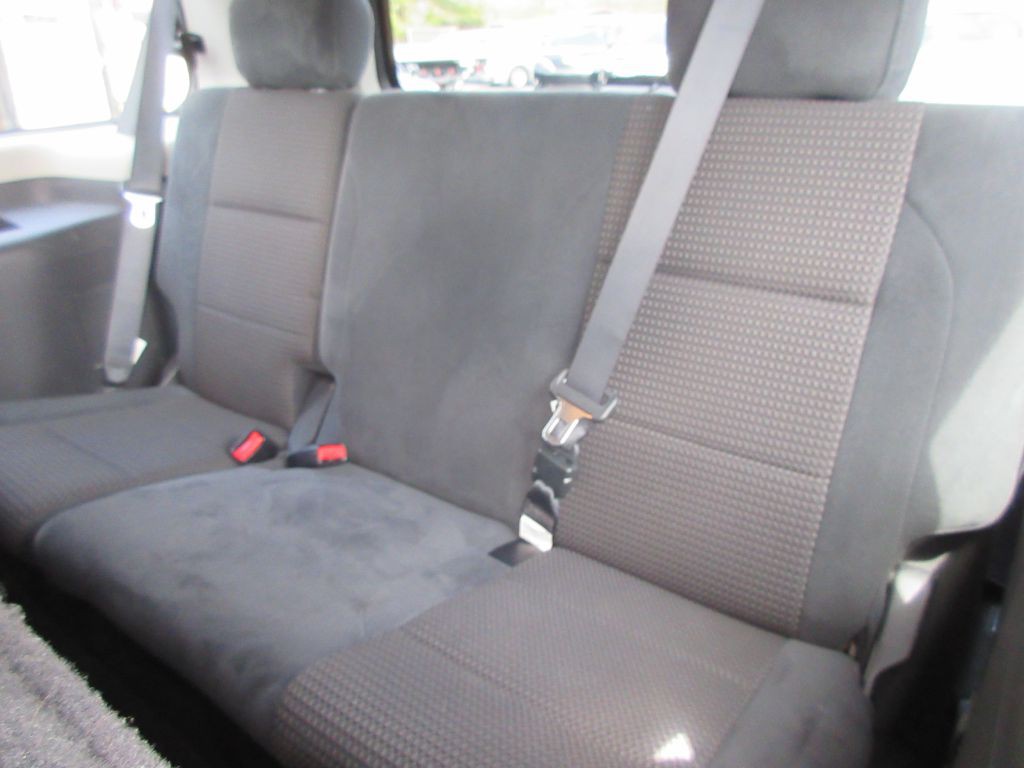 2011 Nissan Armada Image 13