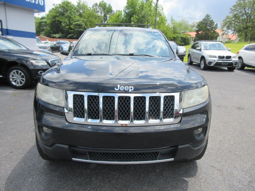 2011 Jeep Grand Cherokee Image 2