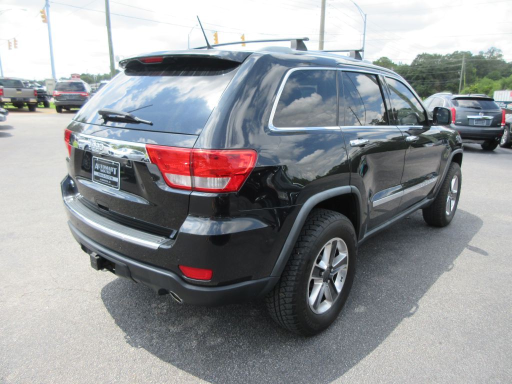 2011 Jeep Grand Cherokee Image 4