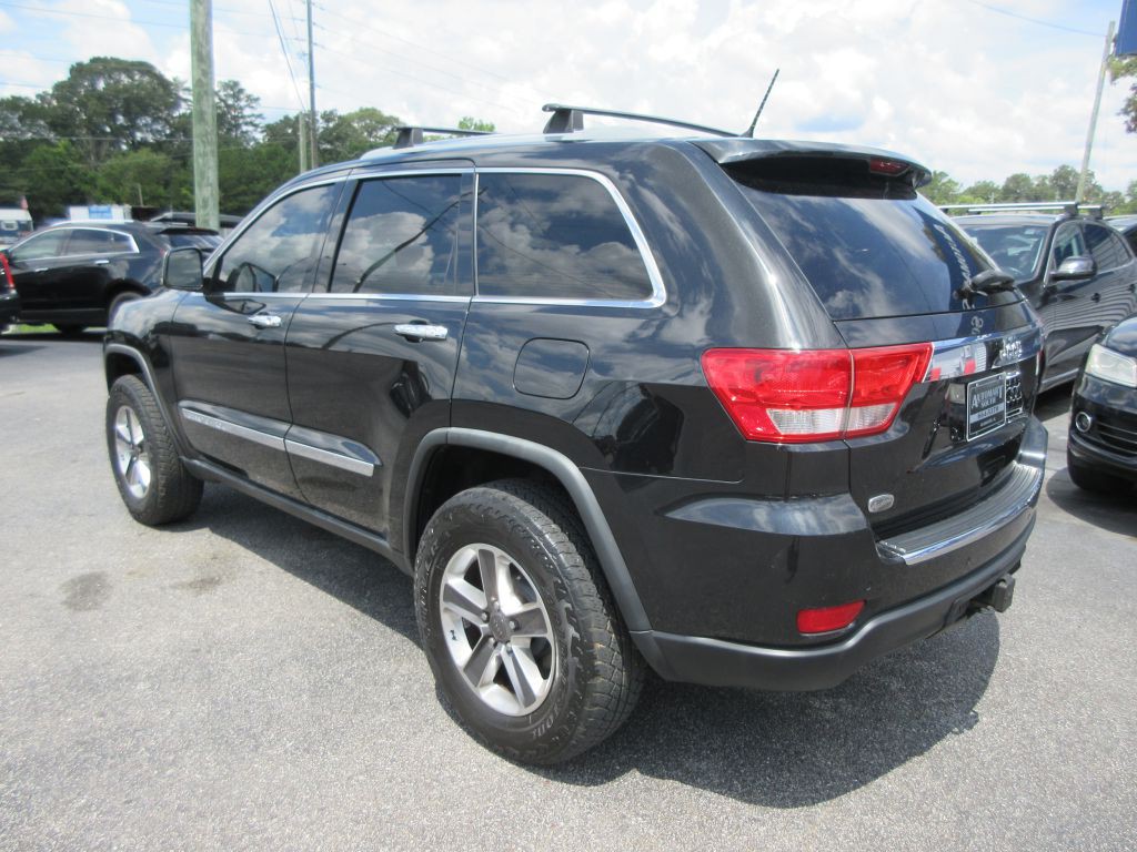 2011 Jeep Grand Cherokee Image 6