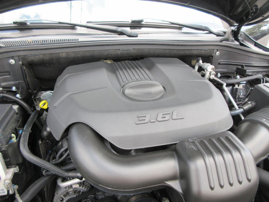 2011 Jeep Grand Cherokee Image 17