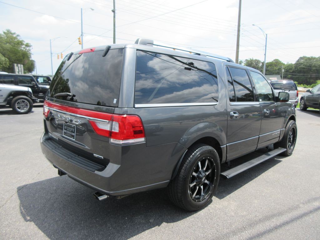 2015 Lincoln Navigator Image 4