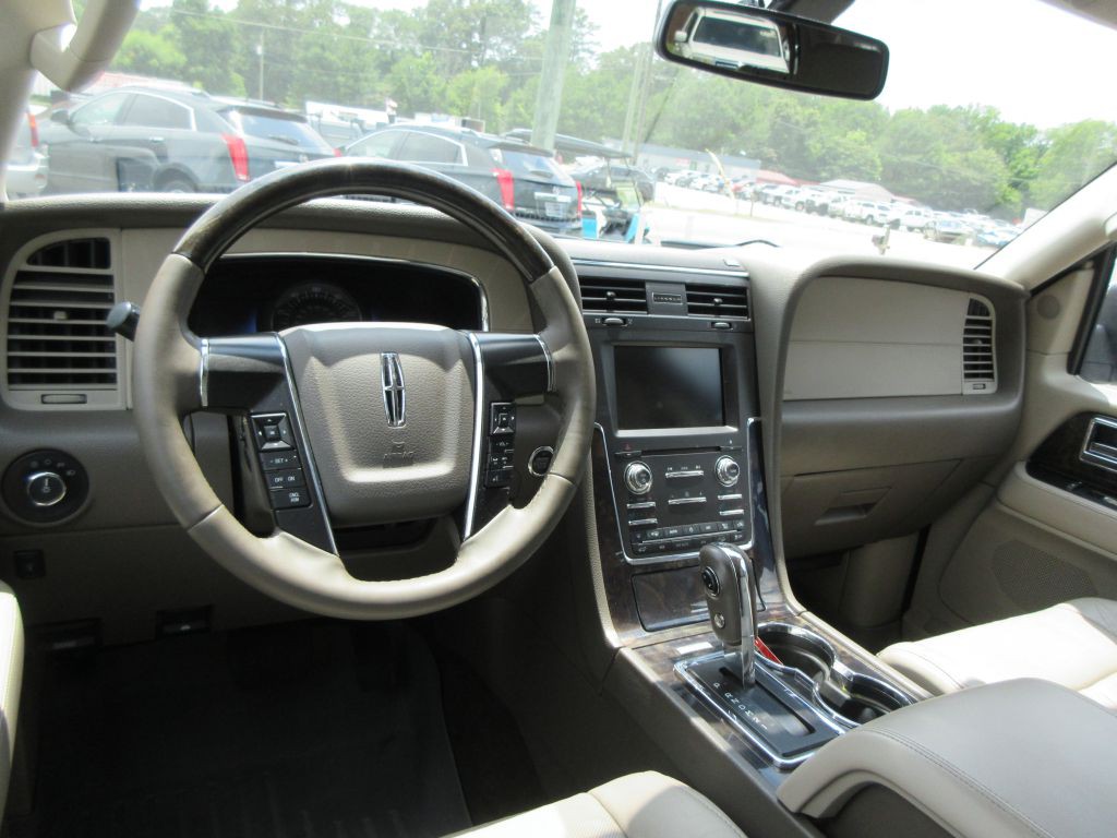 2015 Lincoln Navigator Image 7
