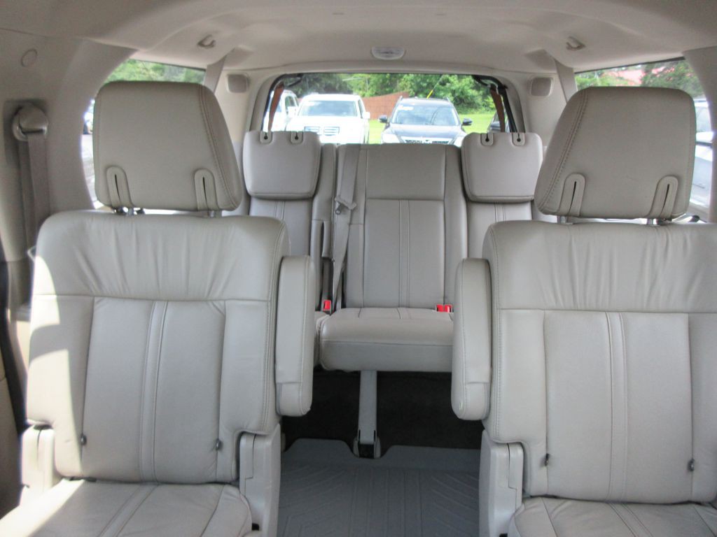 2015 Lincoln Navigator Image 13
