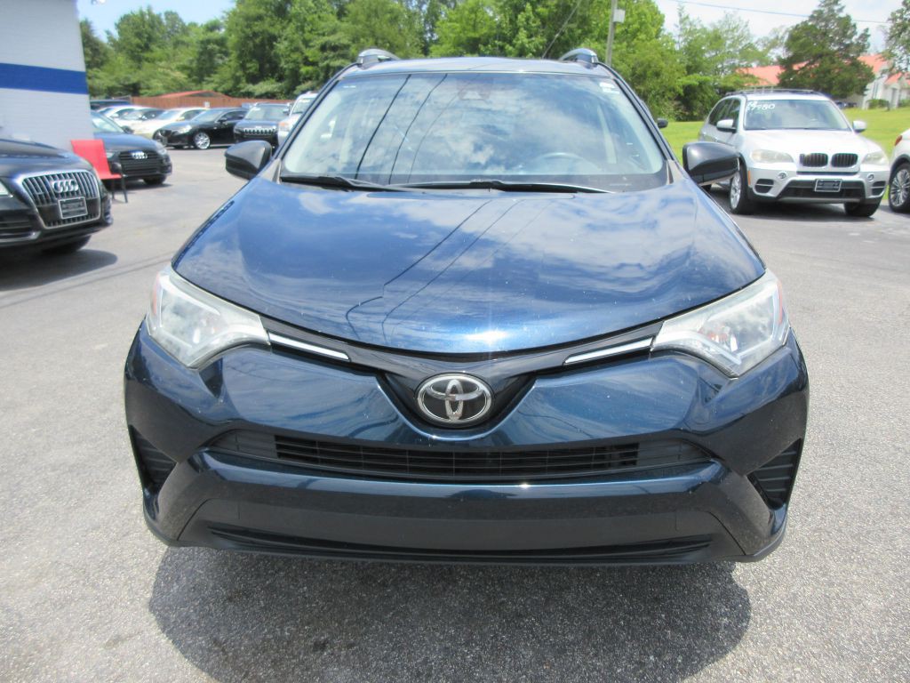 2017 Toyota Rav4 Image 2