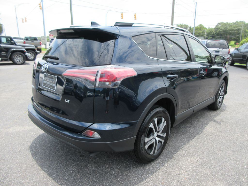 2017 Toyota Rav4 Image 4