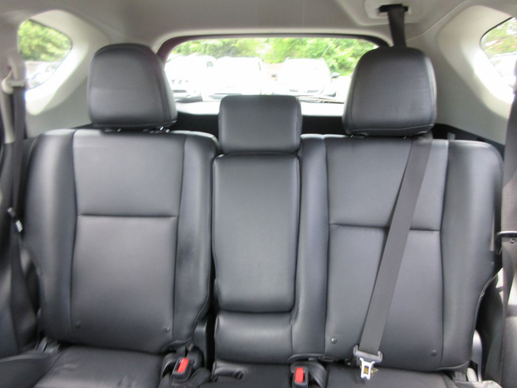 2017 Toyota Rav4 Image 12