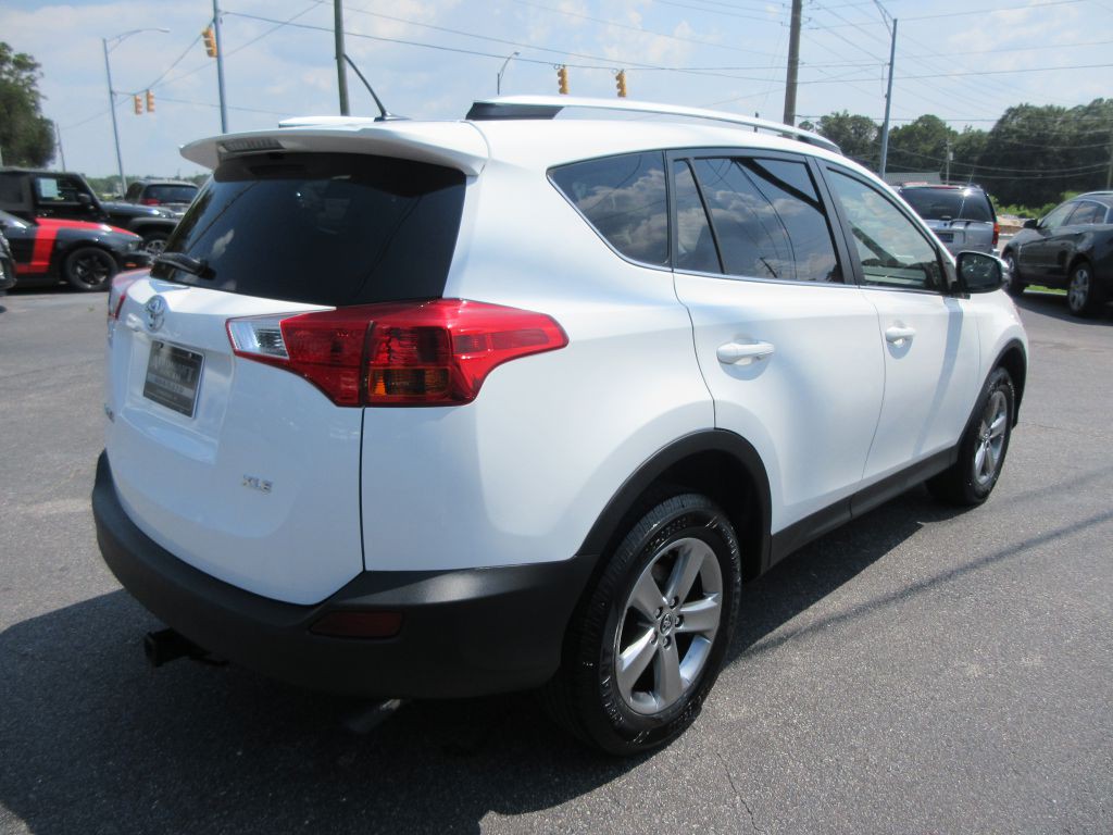2015 Toyota Rav4 Image 4