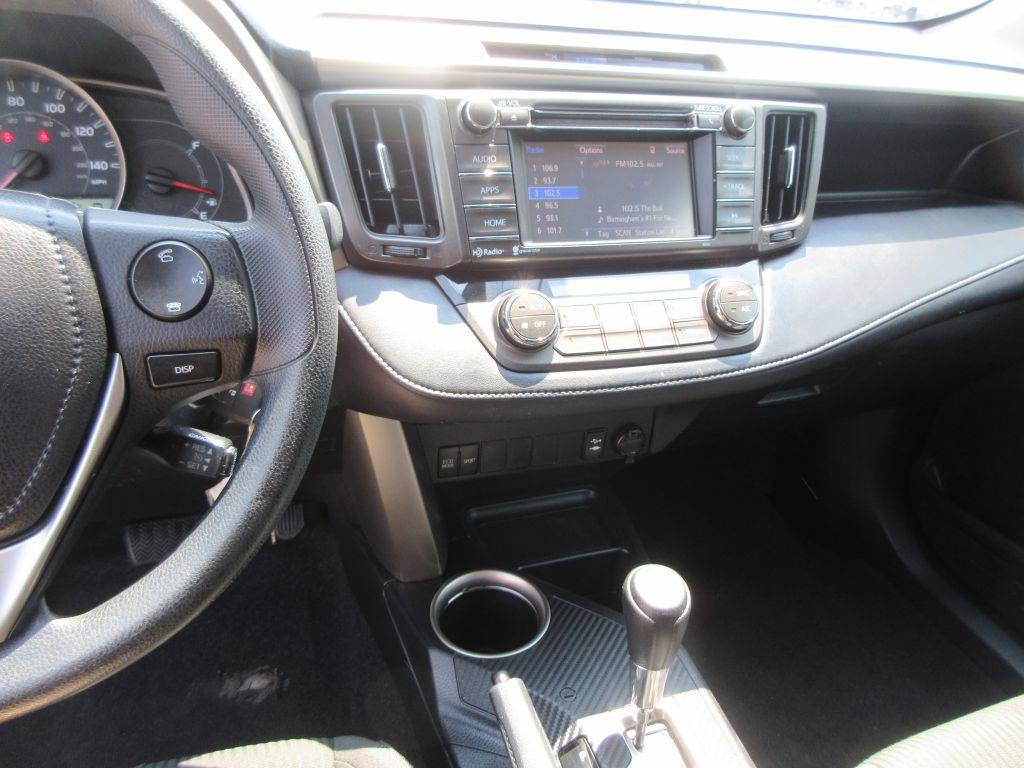 2015 Toyota Rav4 Image 9