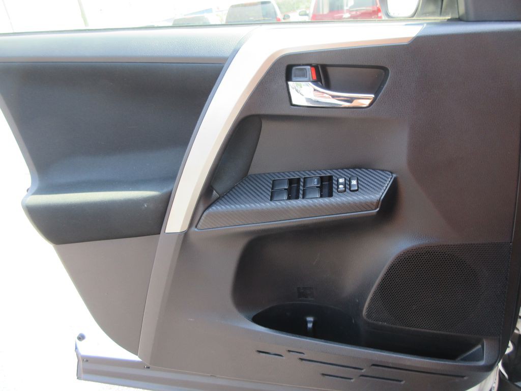 2015 Toyota Rav4 Image 10