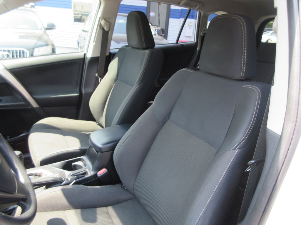 2015 Toyota Rav4 Image 12